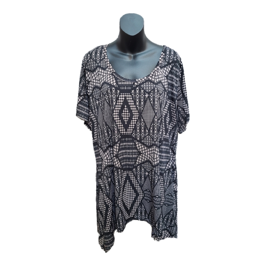 LAVISH PLUS ABSTRACT PRINT TOP SIZE 3X - Picture 5 of 5